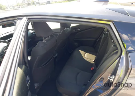 2022 Toyota Prius Le z USA, uszkodzony, nr VIN JTDKAMFU7N3188528